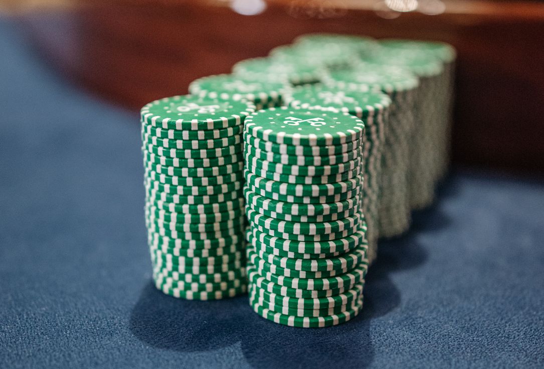 Online Casino: Spielautomaten und Live-Spiele im Überblick