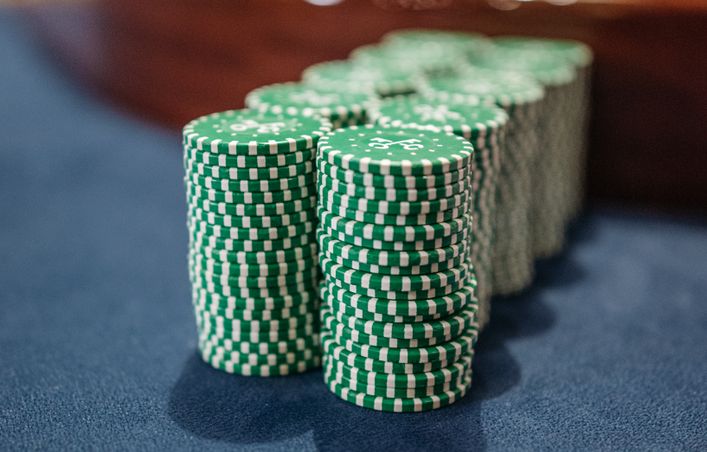 Online Casino: Spielautomaten und Live-Spiele im Überblick