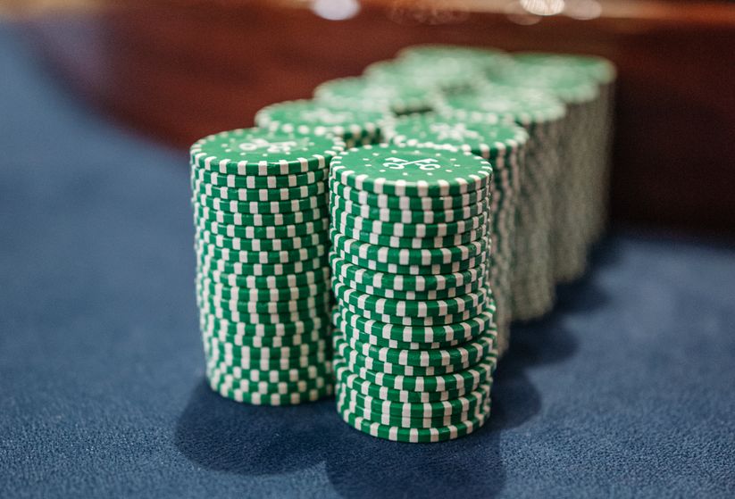 Online Casino: Spielautomaten und Live-Spiele im Überblick