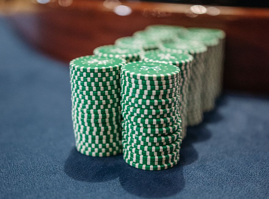 Online Casino: Spielautomaten und Live-Spiele im Überblick