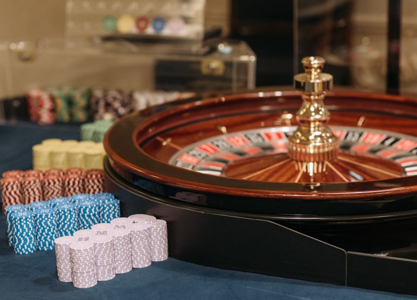 Online Casino: Spielautomaten und Live-Spiele im Überblick