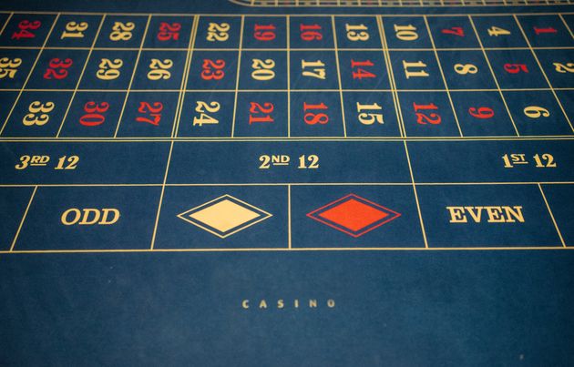 Online Casino: Spielautomaten und Live-Spiele im Überblick