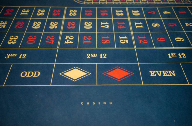 Online Casino: Spielautomaten und Live-Spiele im Überblick