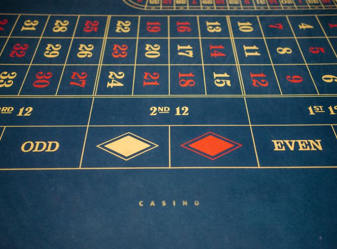 Online Casino: Spielautomaten und Live-Spiele im Überblick