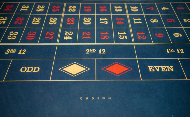 Online Casino: Spielautomaten und Live-Spiele im Überblick