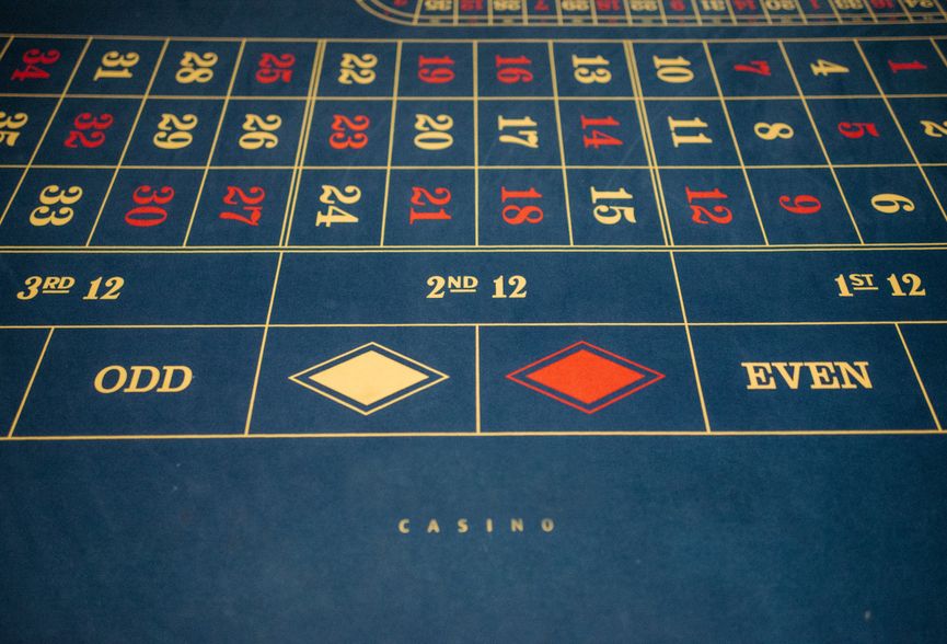 Online Casino: Spielautomaten und Live-Spiele im Überblick
