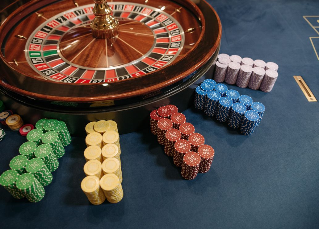 Online Casino: Spielautomaten und Live-Spiele im Überblick