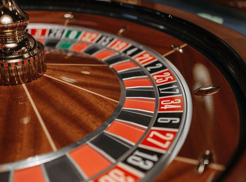 Online Casino: Spielautomaten und Live-Spiele im Überblick
