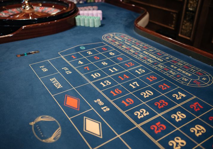 Online Casino: Spielautomaten und Live-Spiele im Überblick