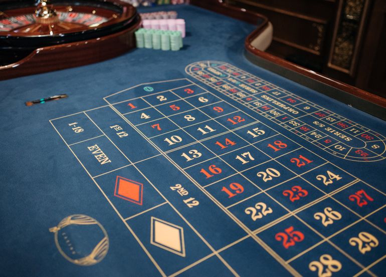 Online Casino: Spielautomaten und Live-Spiele im Überblick