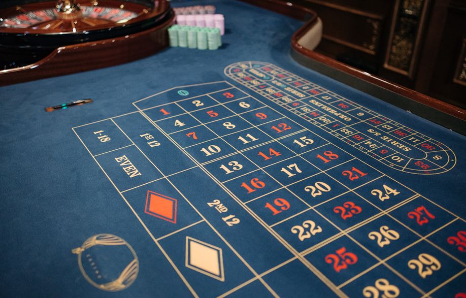 Online Casino: Spielautomaten und Live-Spiele im Überblick