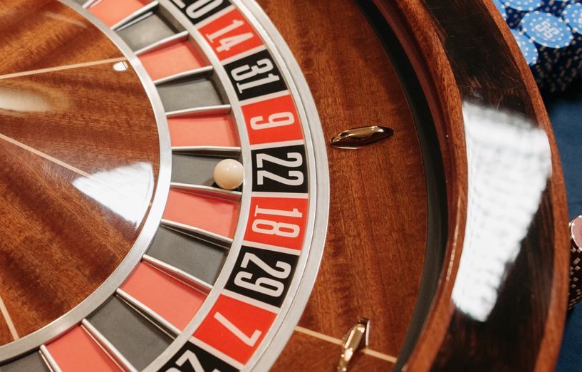 Online Casino: Spielautomaten und Live-Spiele im Überblick