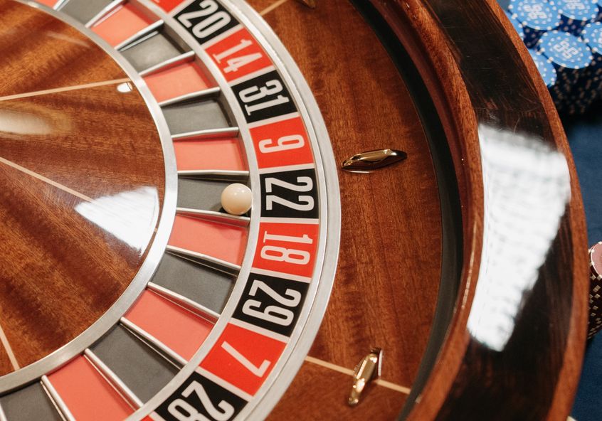 Online Casino: Spielautomaten und Live-Spiele im Überblick