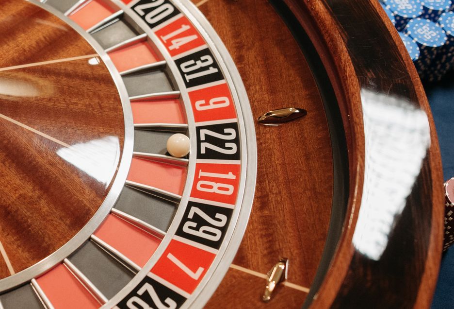 Online Casino: Spielautomaten und Live-Spiele im Überblick