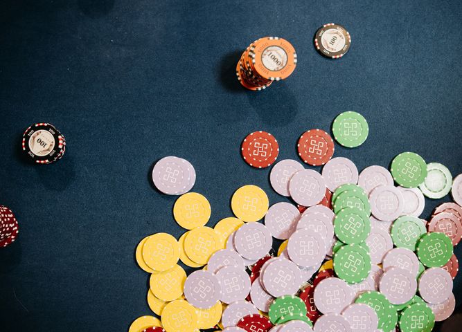 Online Casino: Spielautomaten und Live-Spiele im Überblick