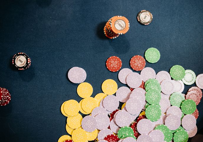 Online Casino: Spielautomaten und Live-Spiele im Überblick