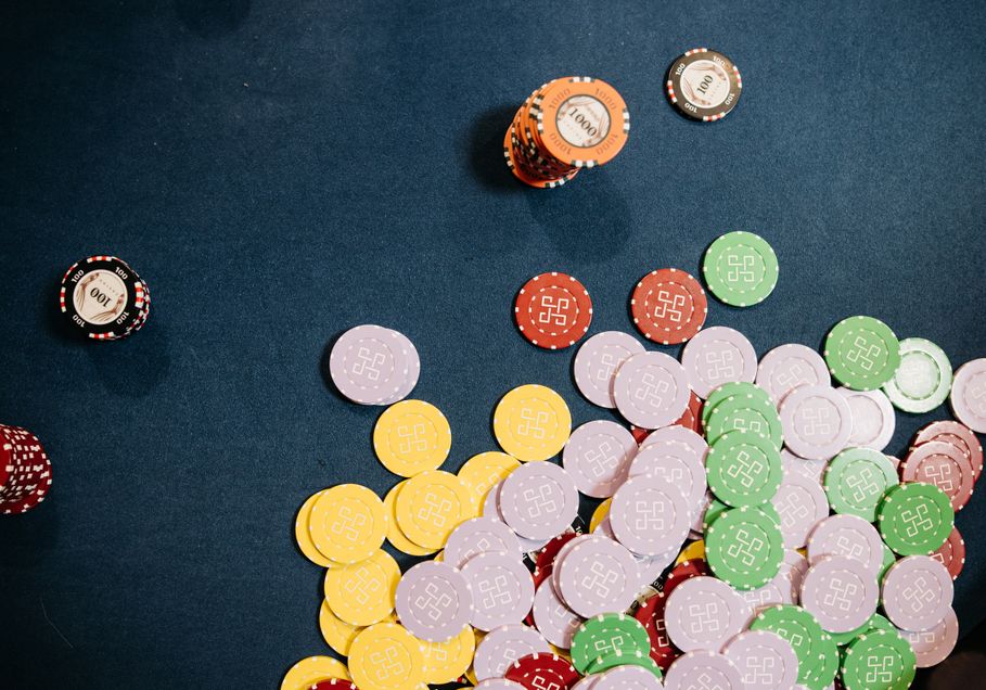 Online Casino: Spielautomaten und Live-Spiele im Überblick