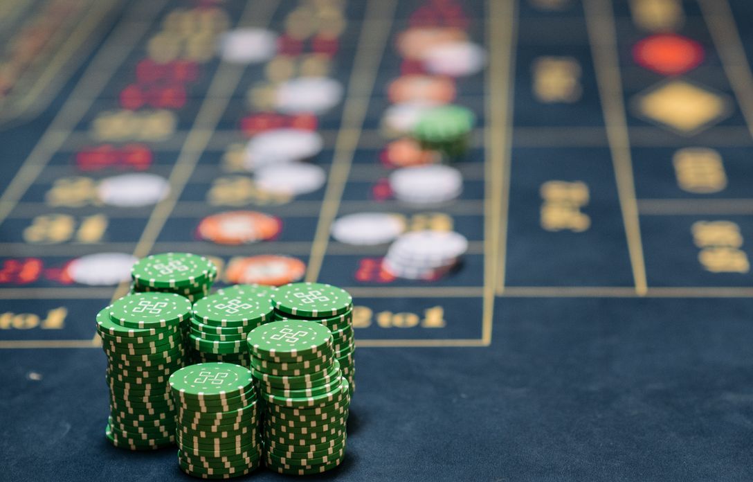 Online Casino: Spielautomaten und Live-Spiele im Überblick