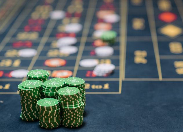 Live Casino Roulette Tisch mit echtem Croupier und Spielern