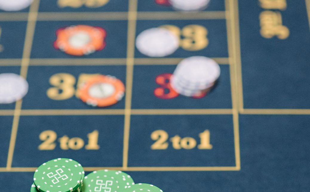 Online Casino: Spielautomaten und Live-Spiele im Überblick