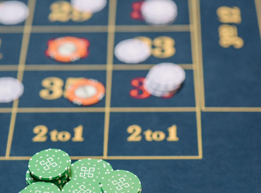 Online Casino: Spielautomaten und Live-Spiele im Überblick