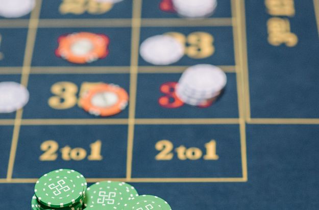 Online Casino: Spielautomaten und Live-Spiele im Überblick