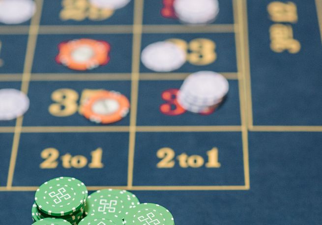 Online Casino: Spielautomaten und Live-Spiele im Überblick