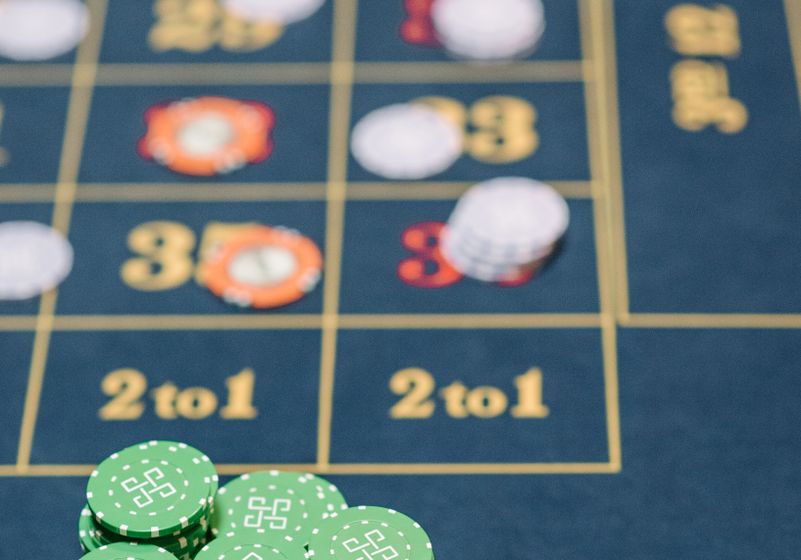 Online Casino: Spielautomaten und Live-Spiele im Überblick