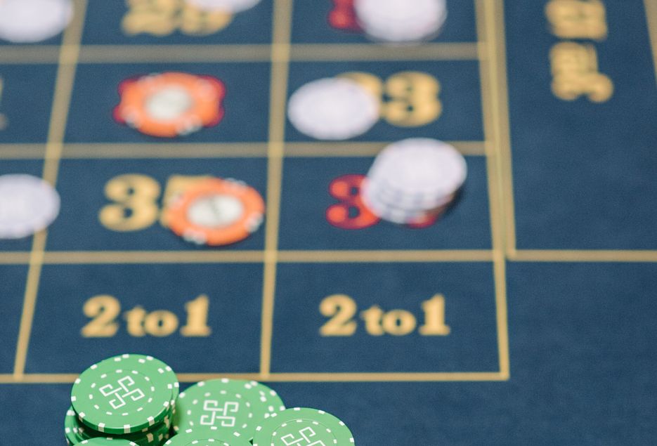Online Casino: Spielautomaten und Live-Spiele im Überblick