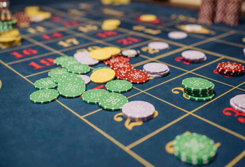 Online Casino: Spielautomaten und Live-Spiele im Überblick