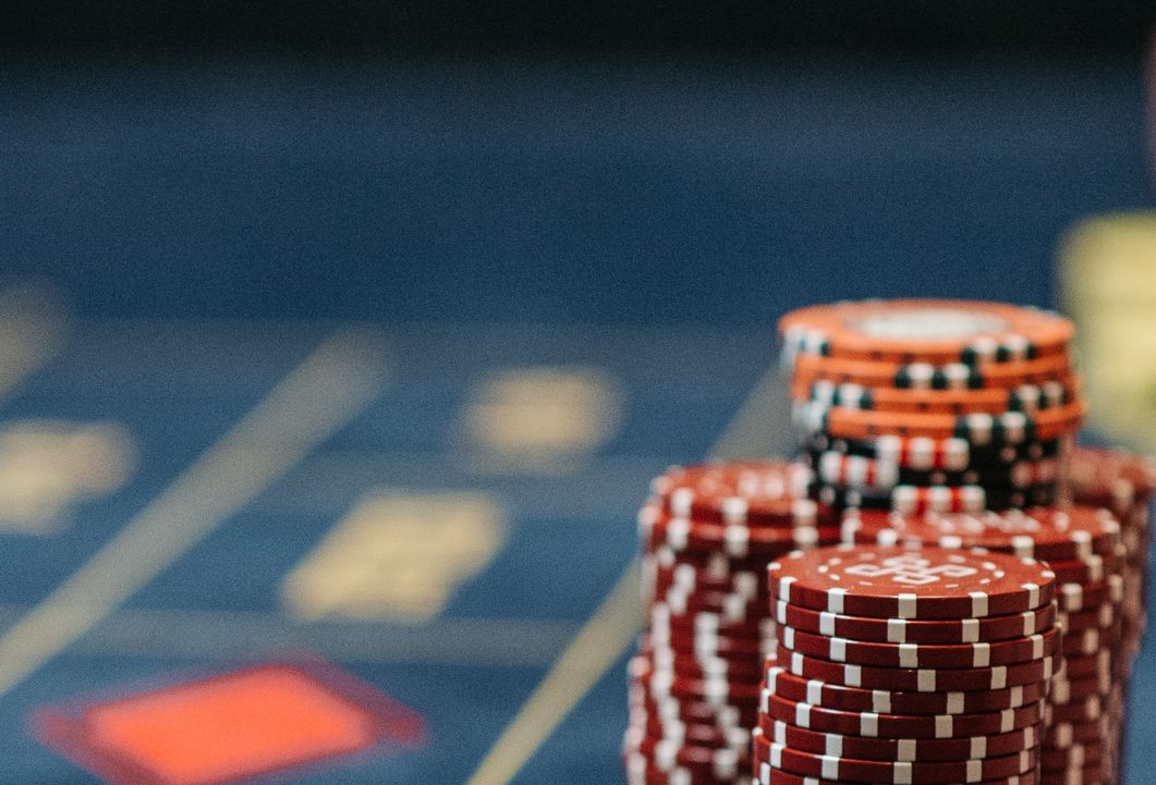 Online Casino: Spielautomaten und Live-Spiele im Überblick