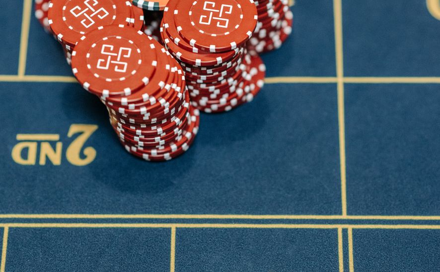 Online Casino: Spielautomaten und Live-Spiele im Überblick