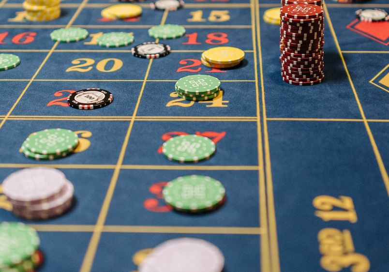 Online Casino: Spielautomaten und Live-Spiele im Überblick