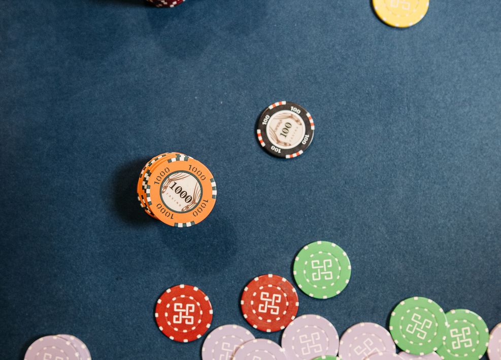 Online Casino: Spielautomaten und Live-Spiele im Überblick