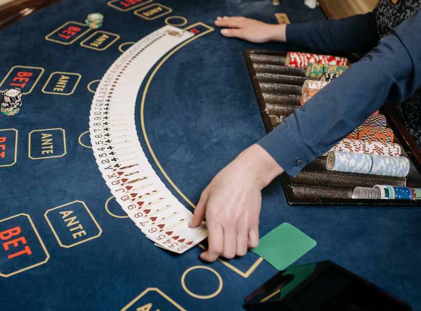 Online Casino: Spielautomaten und Live-Spiele im Überblick