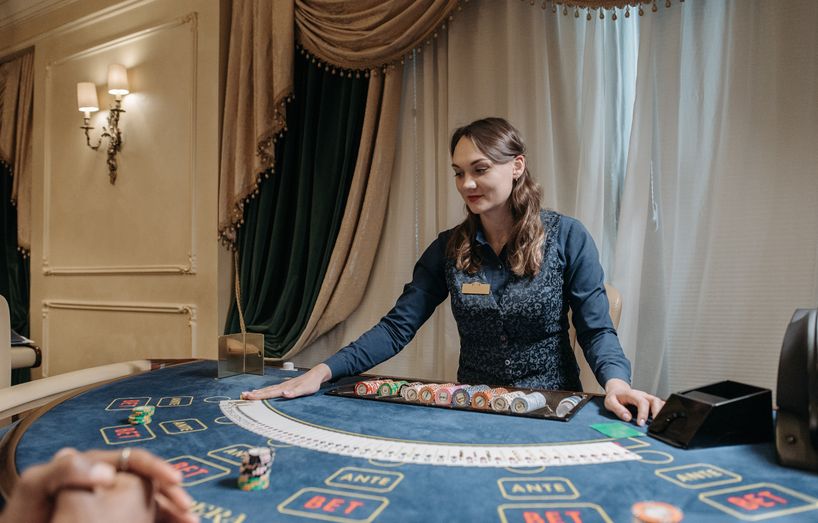 Online Casino: Spielautomaten und Live-Spiele im Überblick