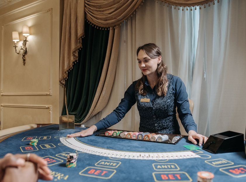 Online Casino: Spielautomaten und Live-Spiele im Überblick