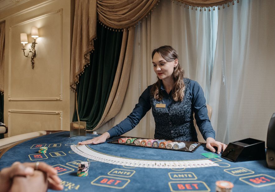 Online Casino: Spielautomaten und Live-Spiele im Überblick