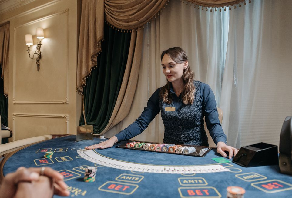 Online Casino: Spielautomaten und Live-Spiele im Überblick