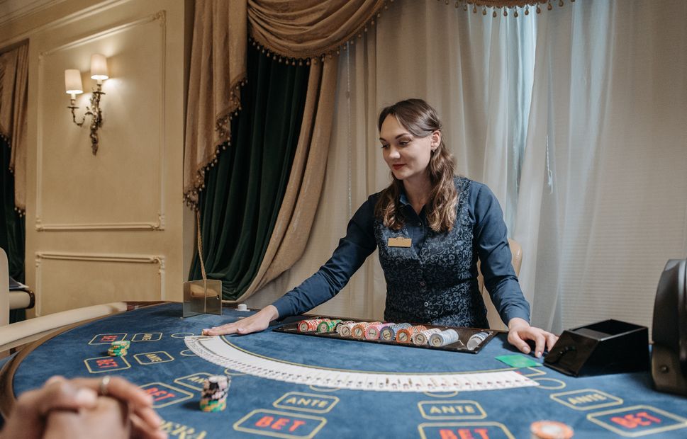 Online Casino: Spielautomaten und Live-Spiele im Überblick