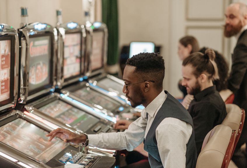 Blackjack online Grundlagen einer soliden Strategie