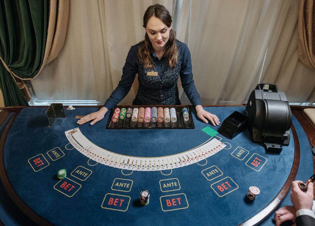 Online Casino: Spielautomaten und Live-Spiele im Überblick