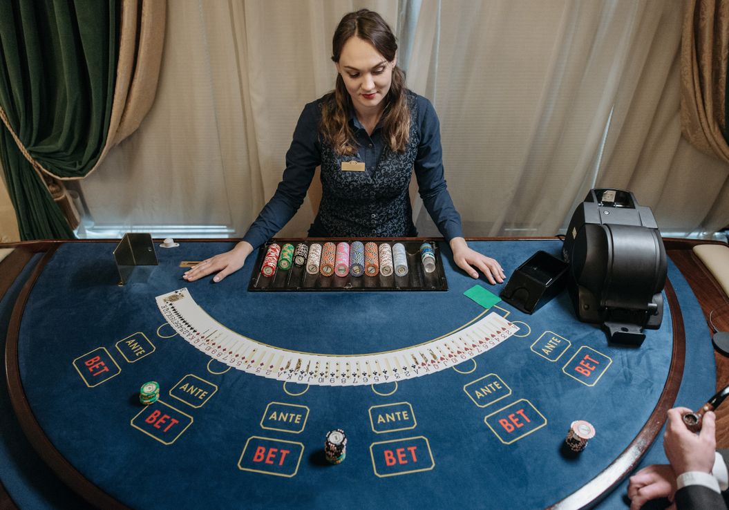 Online Casino: Spielautomaten und Live-Spiele im Überblick