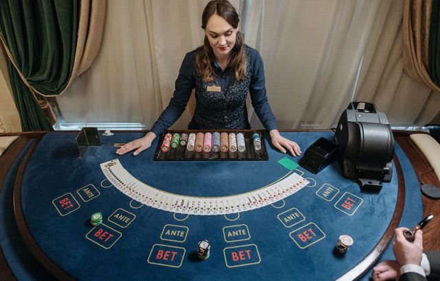 Online Casino: Spielautomaten und Live-Spiele im Überblick