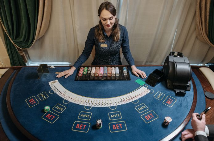 Online Casino: Spielautomaten und Live-Spiele im Überblick