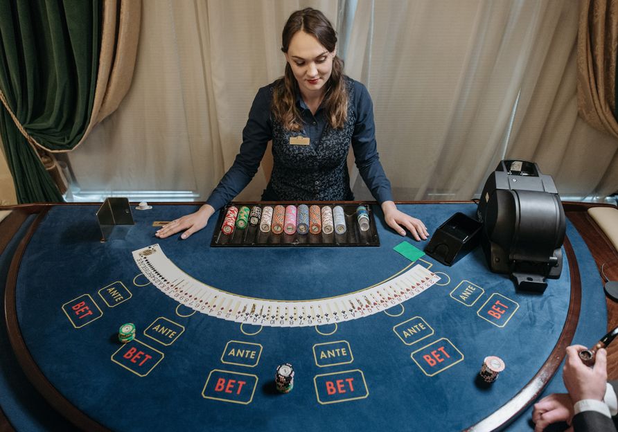 Online Casino: Spielautomaten und Live-Spiele im Überblick