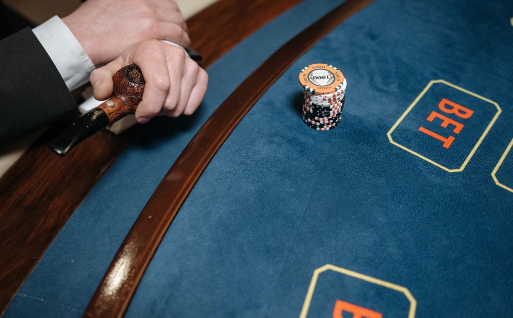 Online Casino: Spielautomaten und Live-Spiele im Überblick