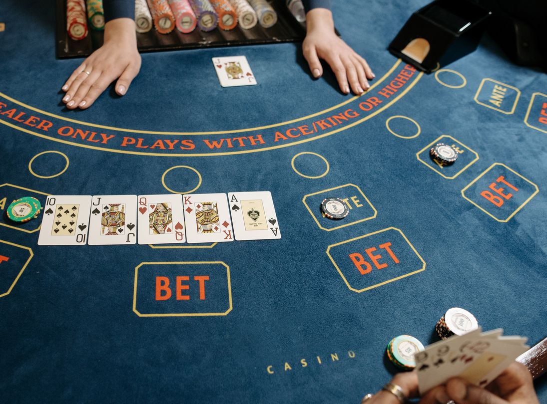 Person die nach Hilfe bei Spielsucht sucht