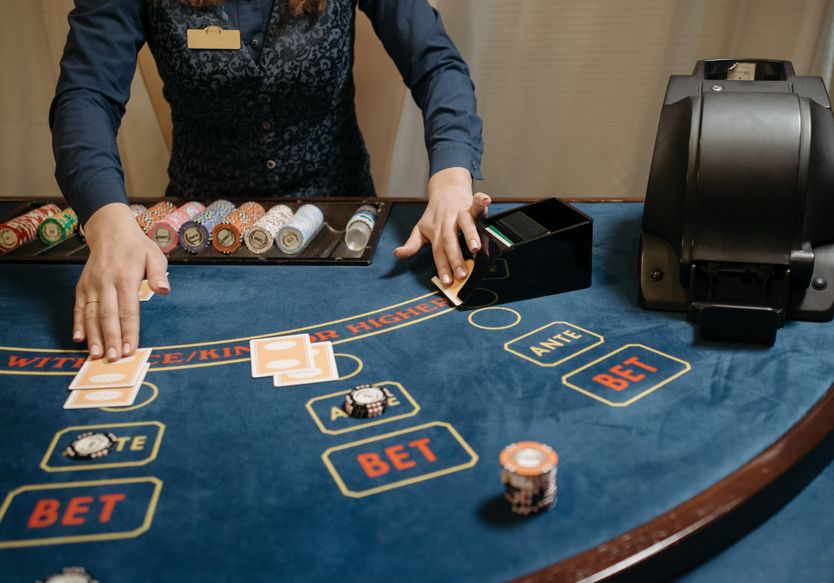 Online Casino: Spielautomaten und Live-Spiele im Überblick