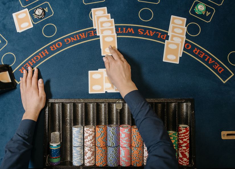 Online Casino: Spielautomaten und Live-Spiele im Überblick
